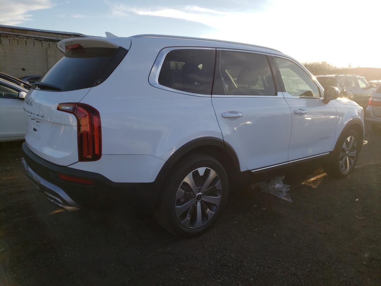 2022 KIA TELLURIDE EX VIN:5XYP3DHC9NG305266