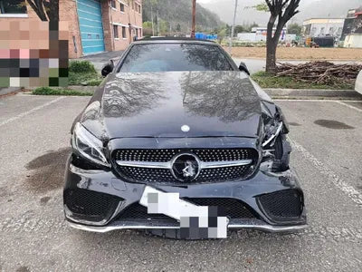 2017 Mercedes-Benz C 200 937KMWDDWK4CB4HF4 VIN:937KMWDDWK4CB4HF4