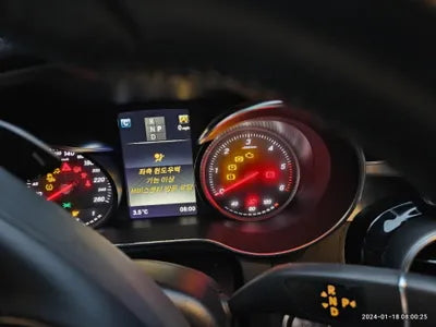 2017 Mercedes-Benz GLC 220 VIN: