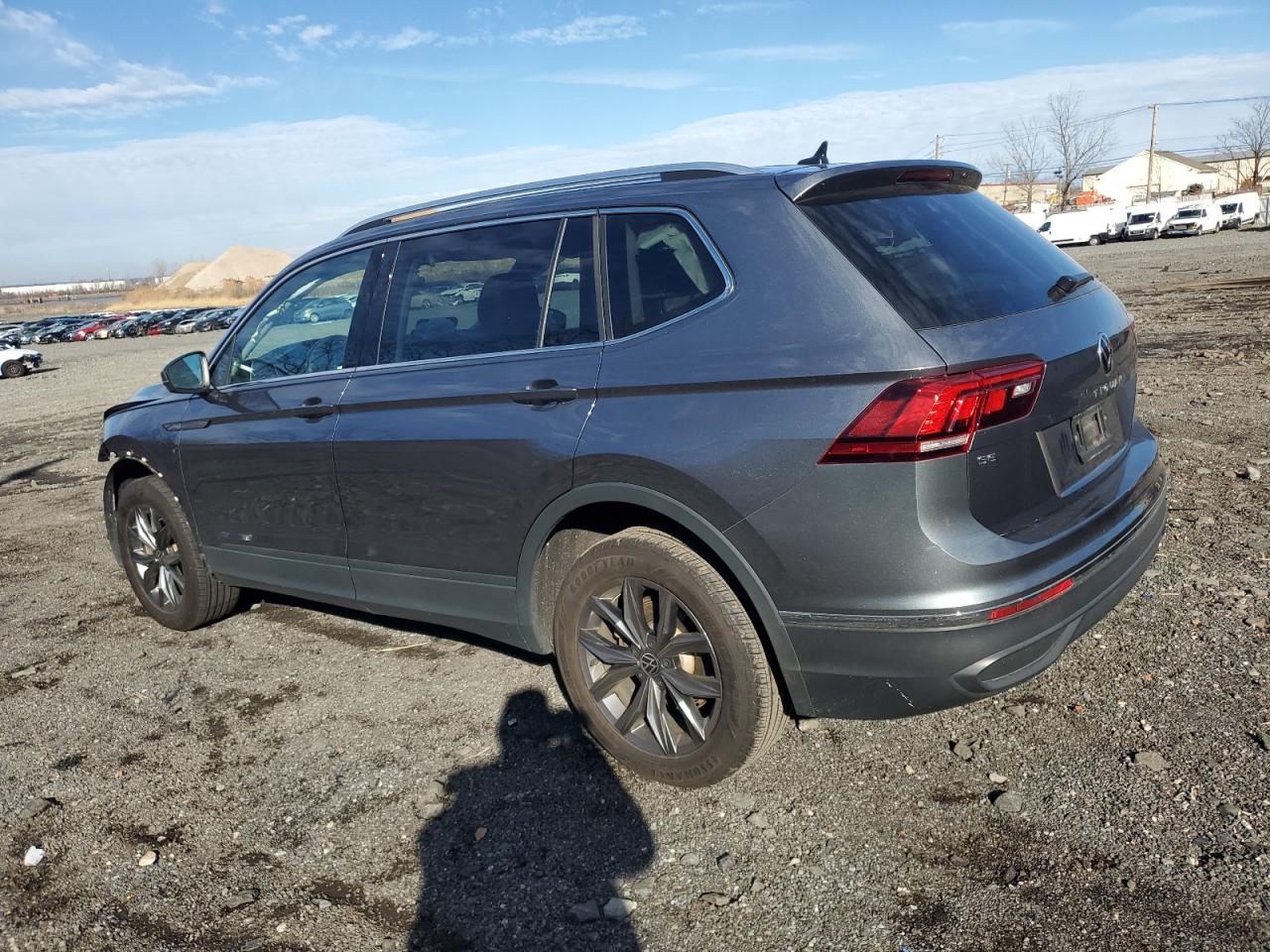2022 VOLKSWAGEN TIGUAN SE VIN:3VV2B7AX8NM107469