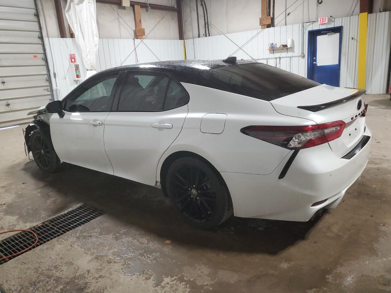 2022 TOYOTA CAMRY XSE VIN:JA4ARUAU1RU002102