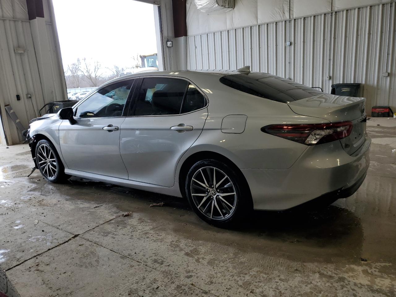 2022 TOYOTA CAMRY XLE VIN:4T1F11BK0NU070301