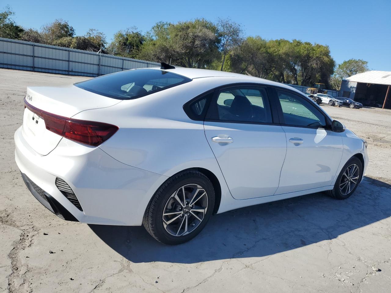 2022 KIA FORTE FE VIN:3KPF24AD8NE502315