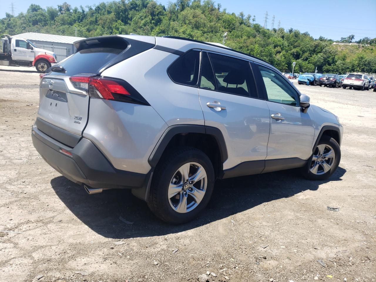 2024 TOYOTA RAV4 XLE VIN:2T3P1RFV1RC420055