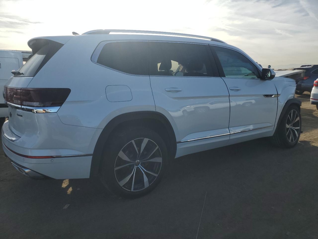 2024 VOLKSWAGEN ATLAS SEL PREMIUM R-LINE VIN:1V2FR2CA3RC574358
