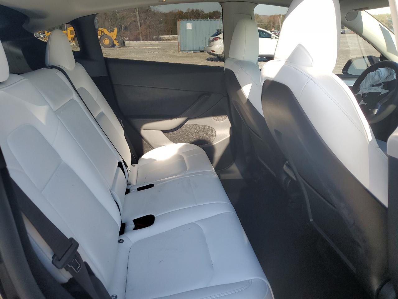 2024 TESLA MODEL Y  VIN:7SAYGDEE1RF994251