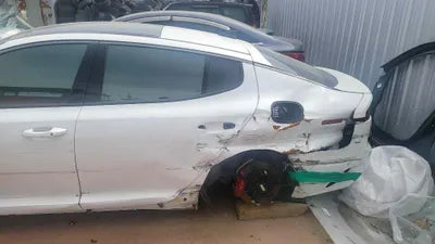 2020 Kia Stinger KNAE351ABLS085915 VIN:KNAE351ABLS085915