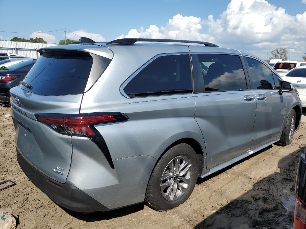 2022 TOYOTA SIENNA XLE VIN:5TDYSKFC4NS043027