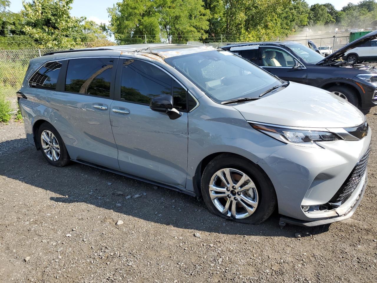 2023 TOYOTA SIENNA XSE VIN:5TDDSKFC8PS074850