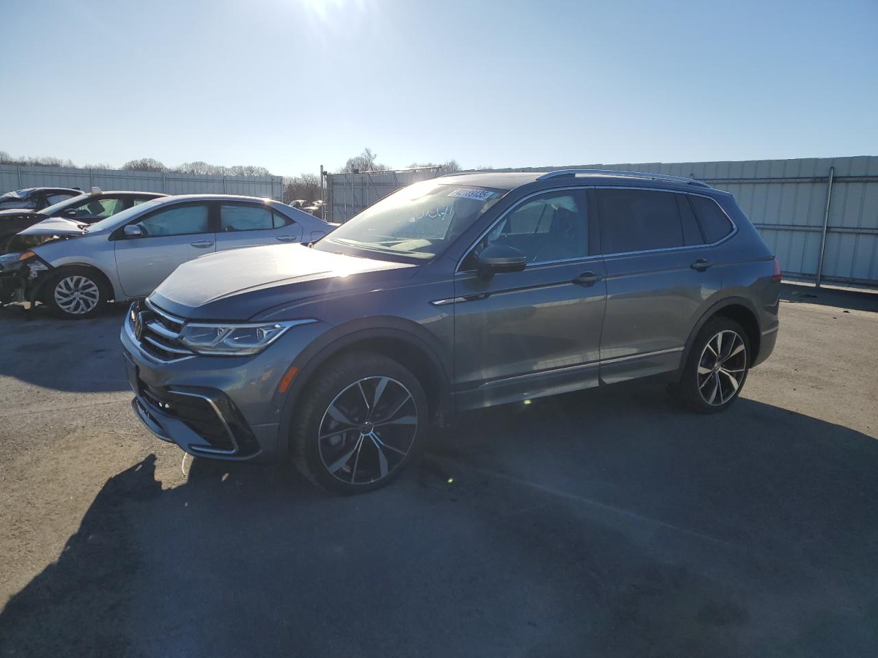 2022 VOLKSWAGEN TIGUAN SEL R-LINE VIN:3VV4B7AX6NM052027