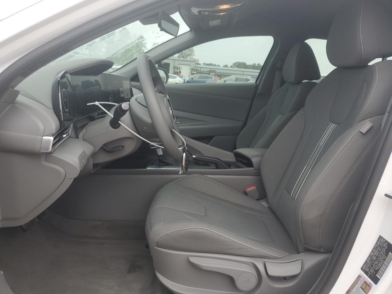 2024 HYUNDAI ELANTRA SEL VIN:KMHLM4DG7RU682618