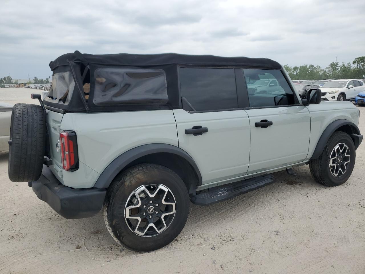 2022 FORD BRONCO BASE VIN:1FMDE5BH3NLA99823