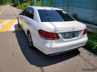 2014 Mercedes-Benz E 220 VIN: