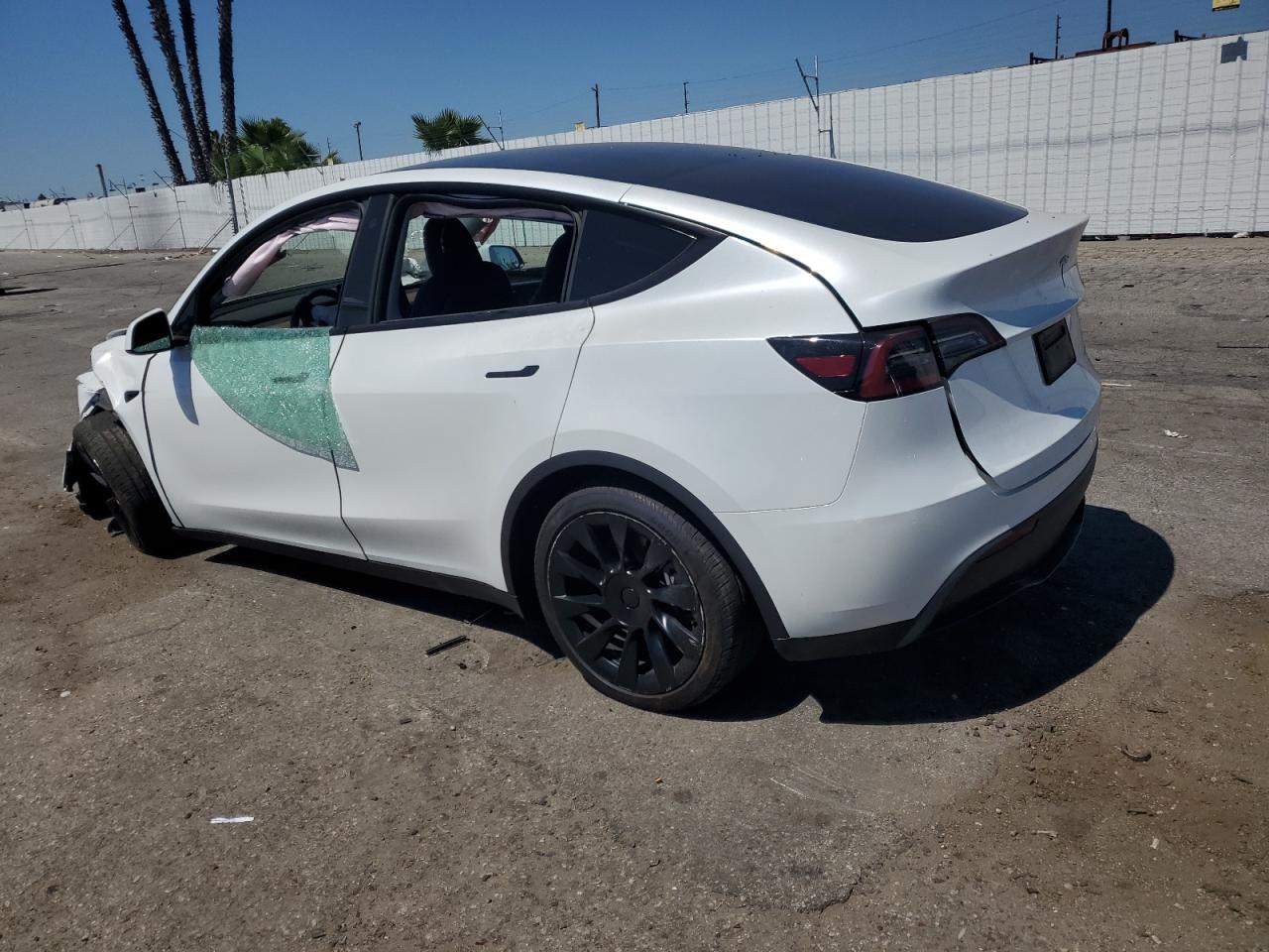 2023 TESLA MODEL Y  VIN:7SAYGDEE2PA108383