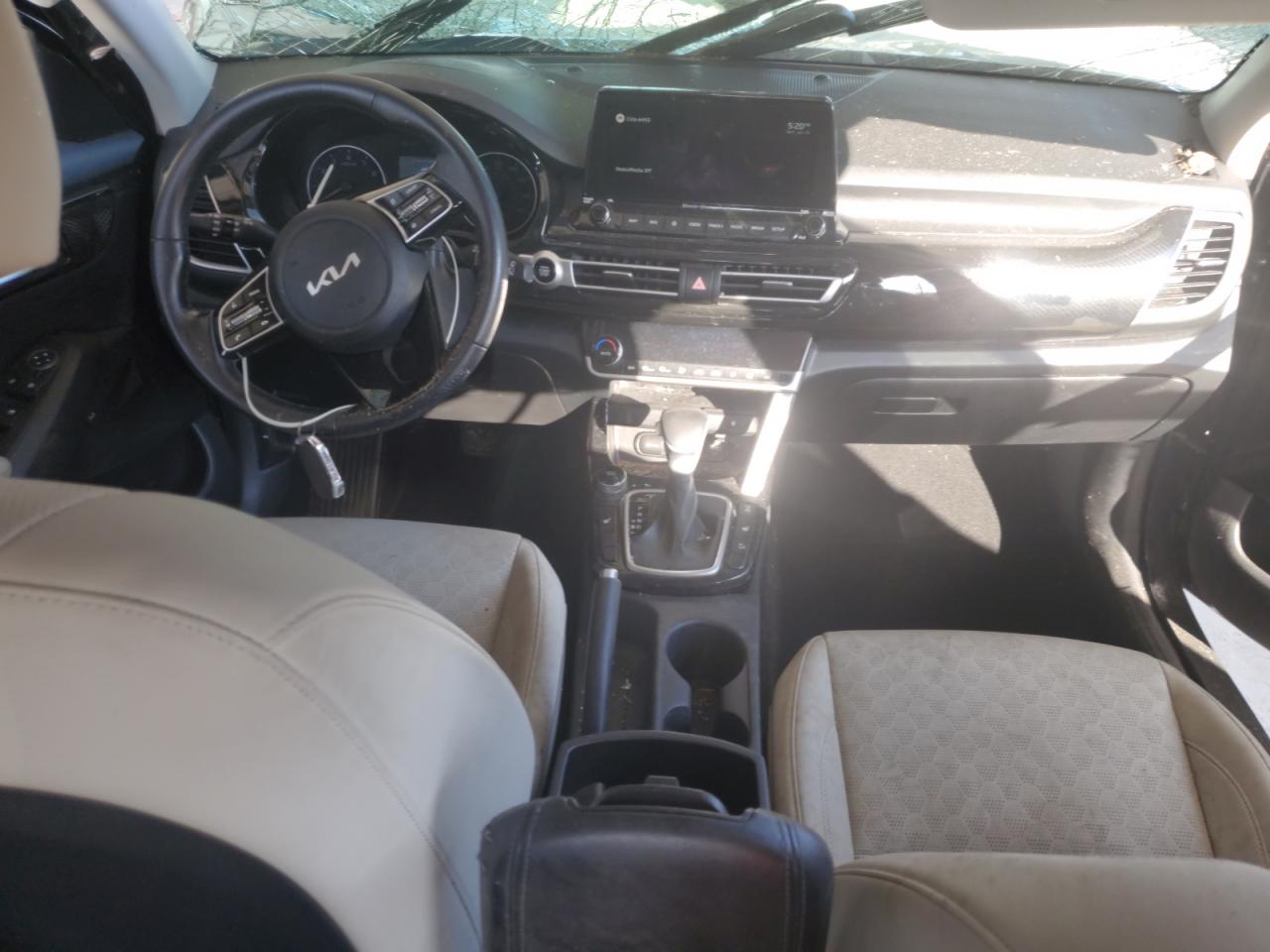 2022 KIA SELTOS EX VIN:KNDERCAAXN7313253