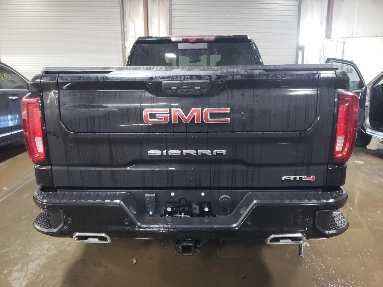 2022 GMC SIERRA K1500 AT4 VIN:1GTUUEET9NZ559460