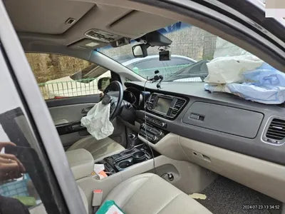 2015 Kia Carnival VIN: