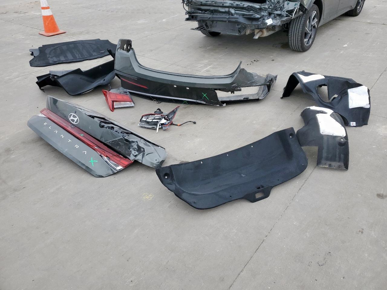 2024 HYUNDAI ELANTRA SEL VIN:KMHLS4DG8RU785472