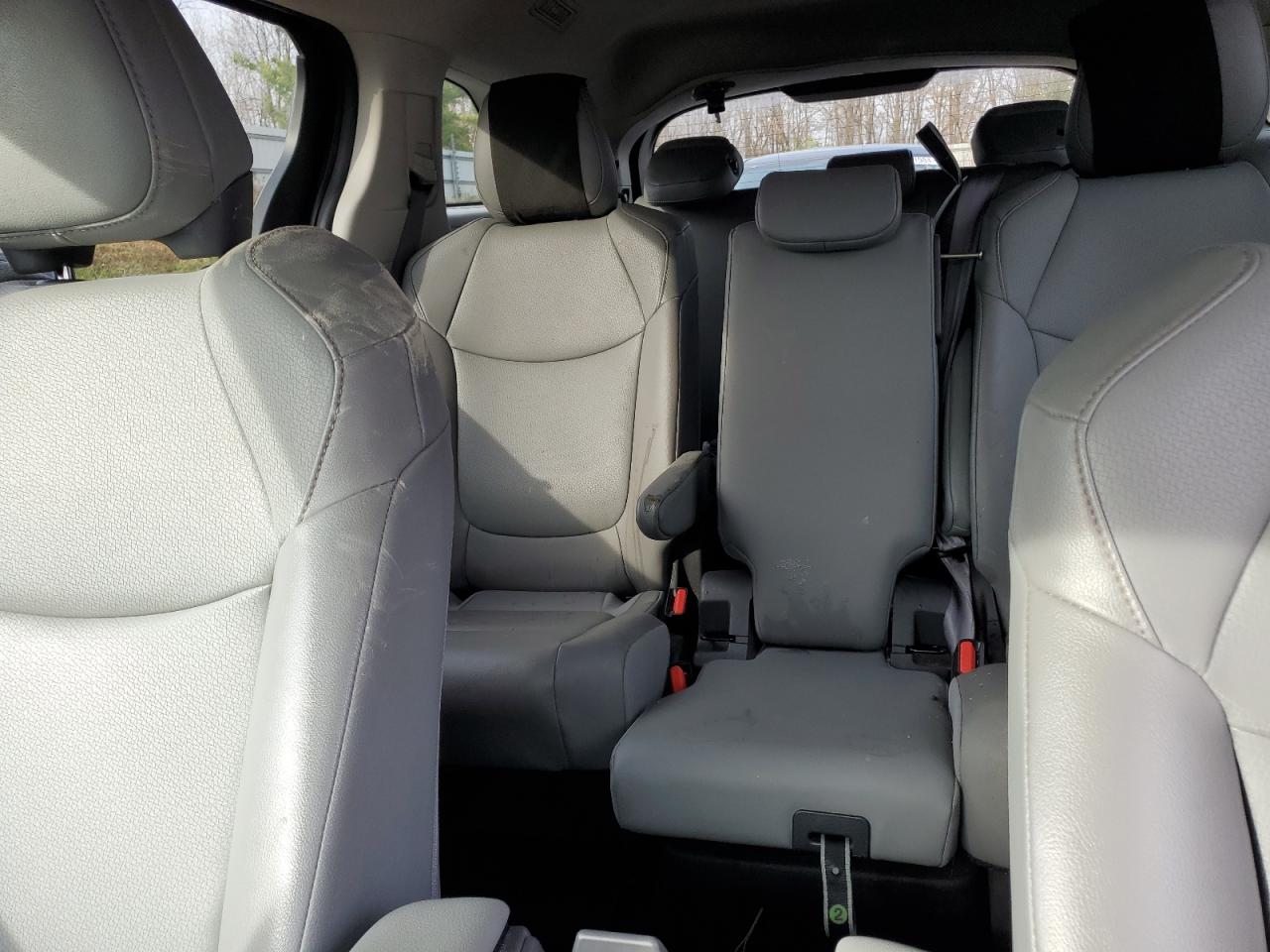 2022 TOYOTA SIENNA XLE VIN:5TDYRKEC2NS095642