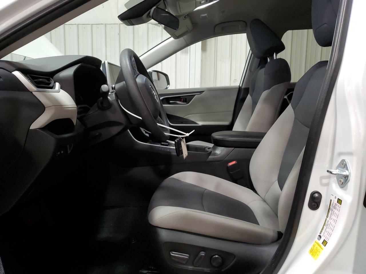 2024 TOYOTA RAV4 XLE VIN:2T3RWRFV3RW223218