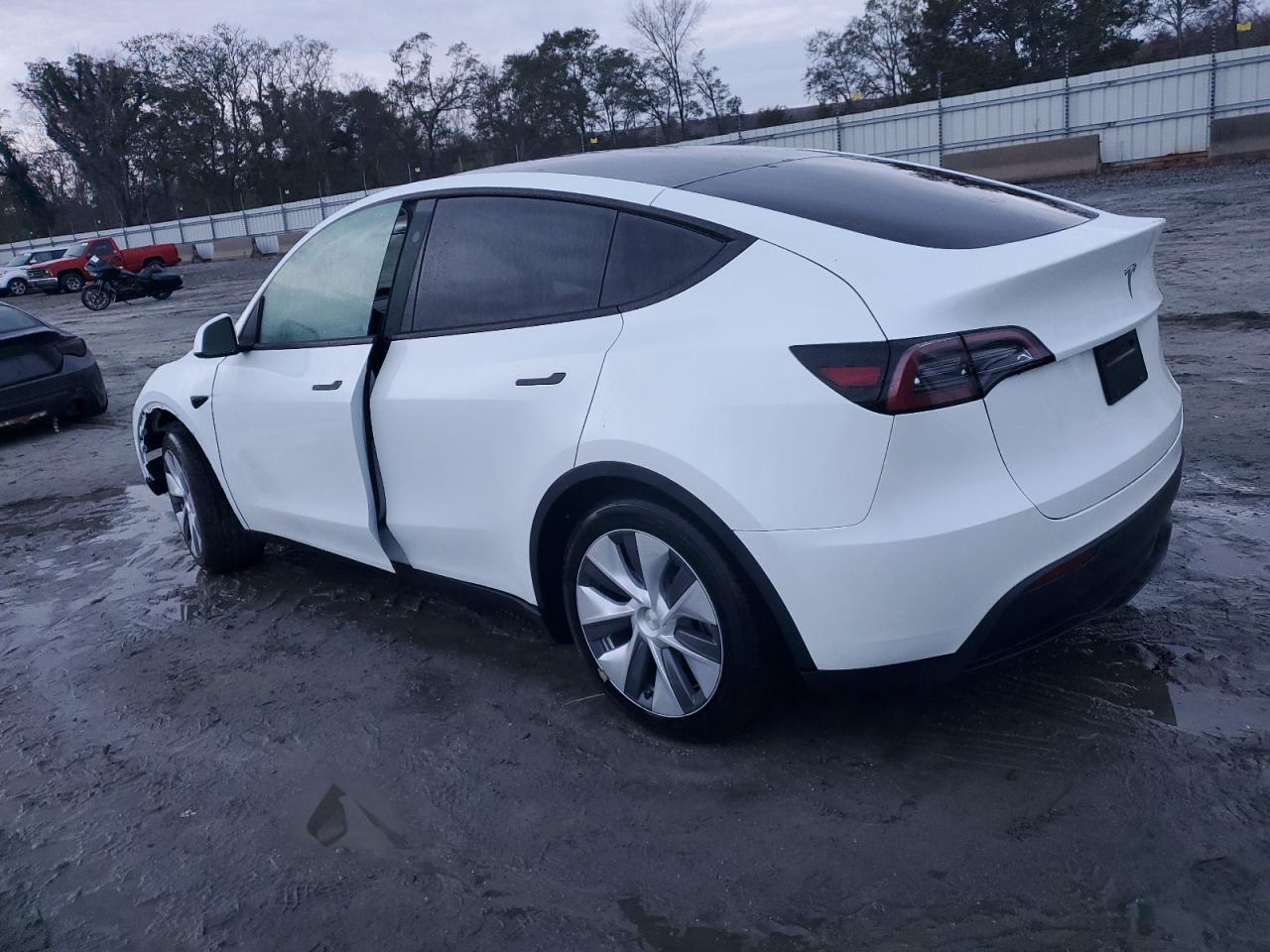 2024 TESLA MODEL Y  VIN:7SAYGDEDXRF088607