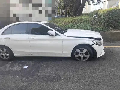 2015 Mercedes-Benz C 200 VIN: