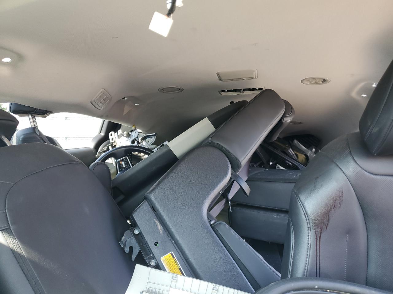 2022 KIA CARNIVAL LX VIN:KNDNB4H36N6111307