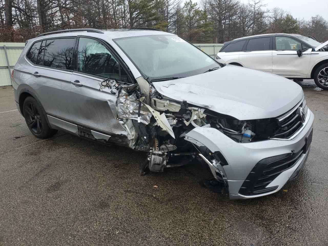 2024 VOLKSWAGEN TIGUAN SE R-LINE BLACK VIN:3VV8B7AX5RM059395