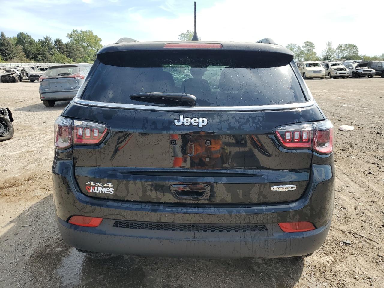 2024 JEEP COMPASS LATITUDE LUX VIN:3C4NJDFN6RT135819
