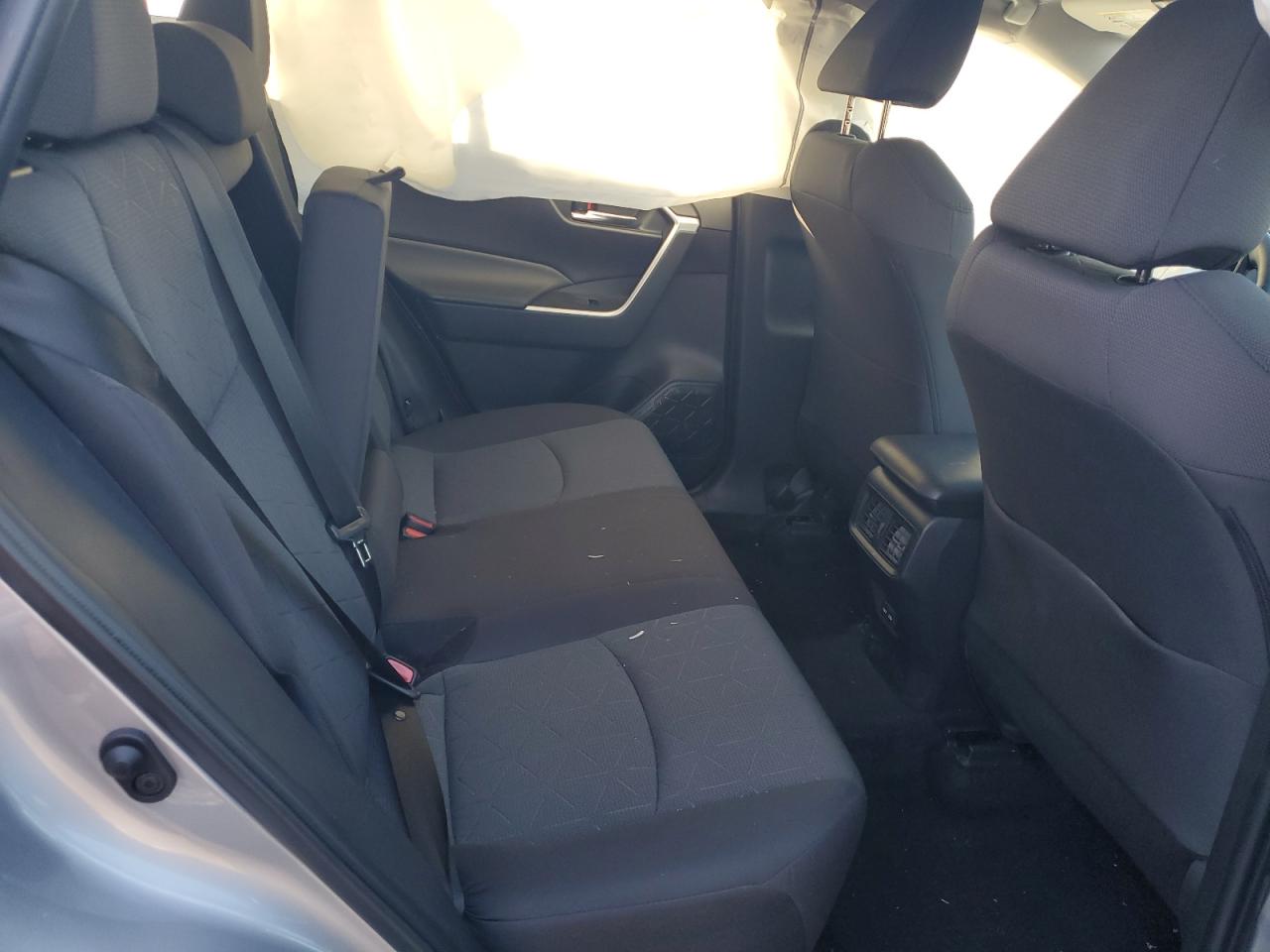2022 TOYOTA RAV4 XLE VIN:2T3P1RFV6NW306495