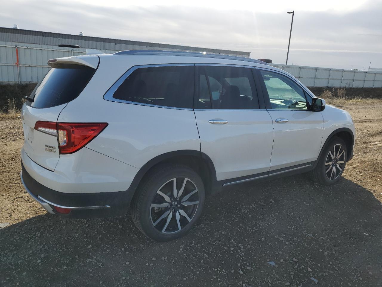 2022 HONDA PILOT TOURING VIN:5FNYF6H65NB085472