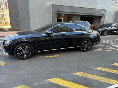 2018 Mercedes-Benz E 300 VIN: