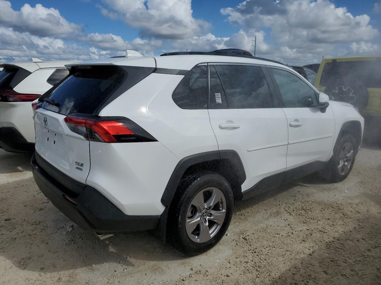 2022 TOYOTA RAV4 XLE VIN:2T3P1RFVXNC313497