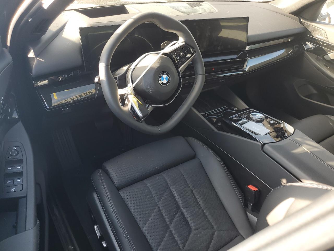 2024 BMW 530 XI VIN:WBA53FJ01RCS35854