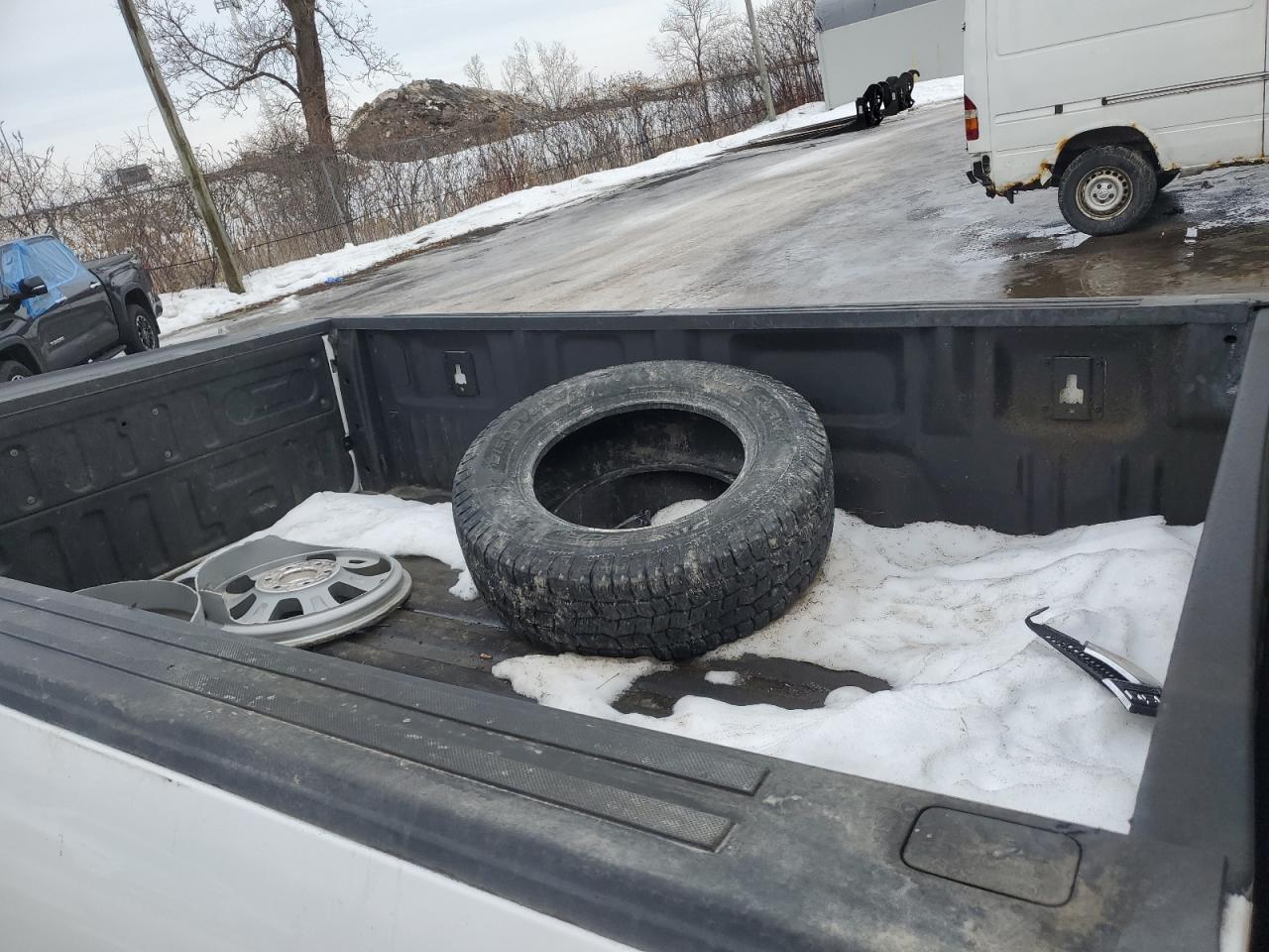2023 FORD F150  VIN:1FTMF1E54PKF12496