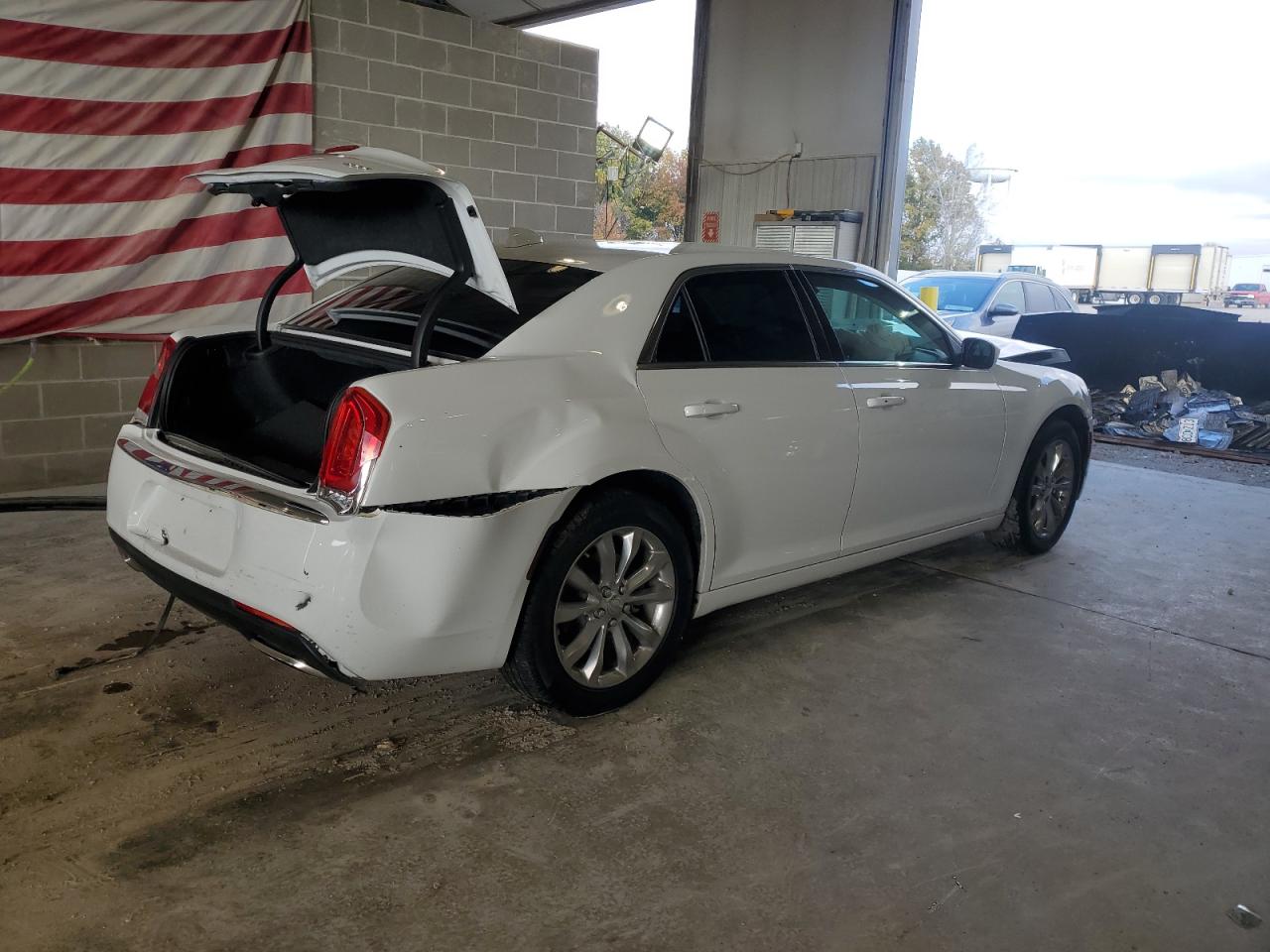 2022 CHRYSLER 300 TOURING VIN:2C3CCARG8NH100185