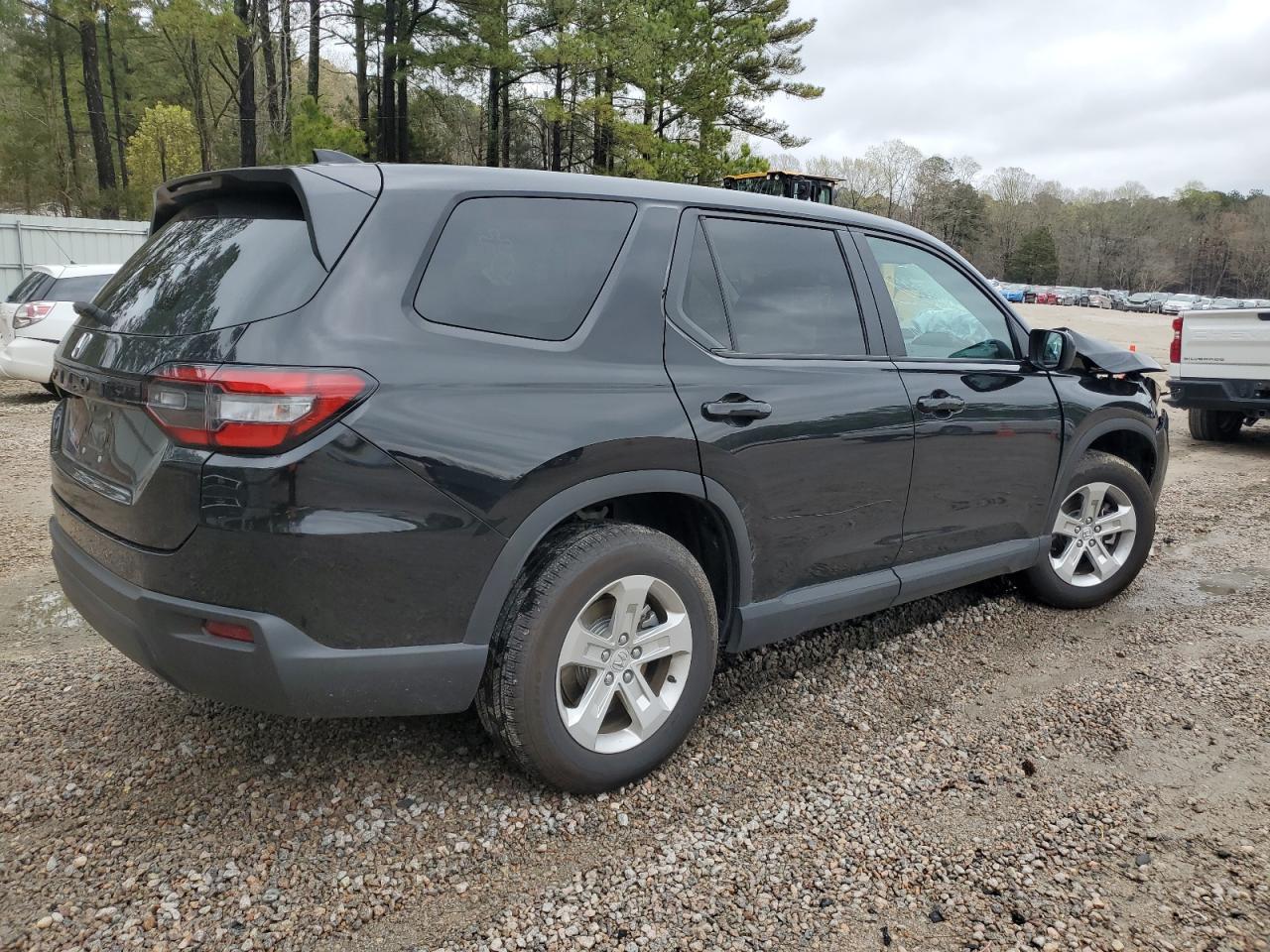 2023 HONDA PILOT LX VIN:5FNYG1H21PB024927