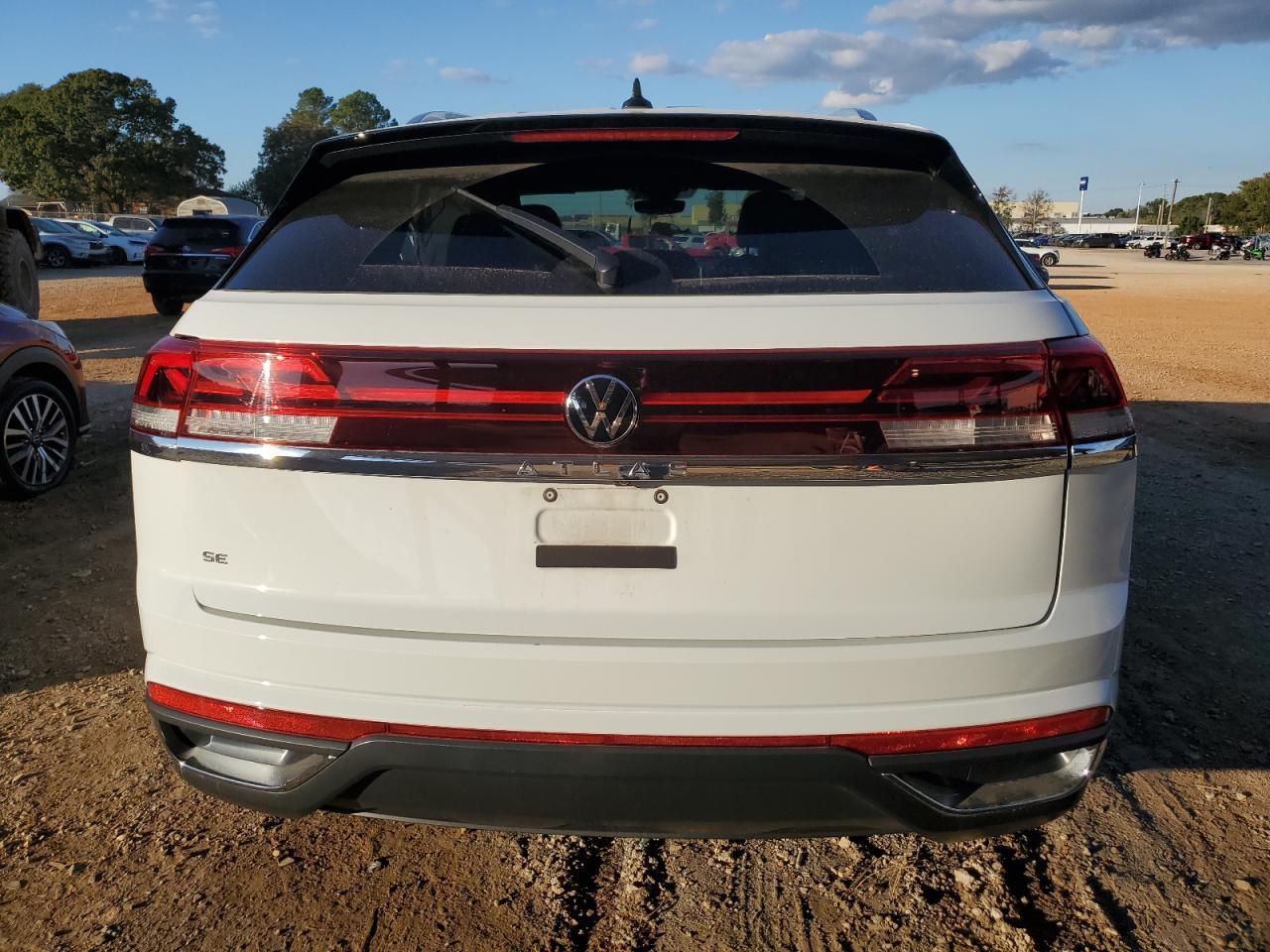 2024 VOLKSWAGEN ATLAS CROSS SPORT SE VIN:1V2DE2CAXRC210618