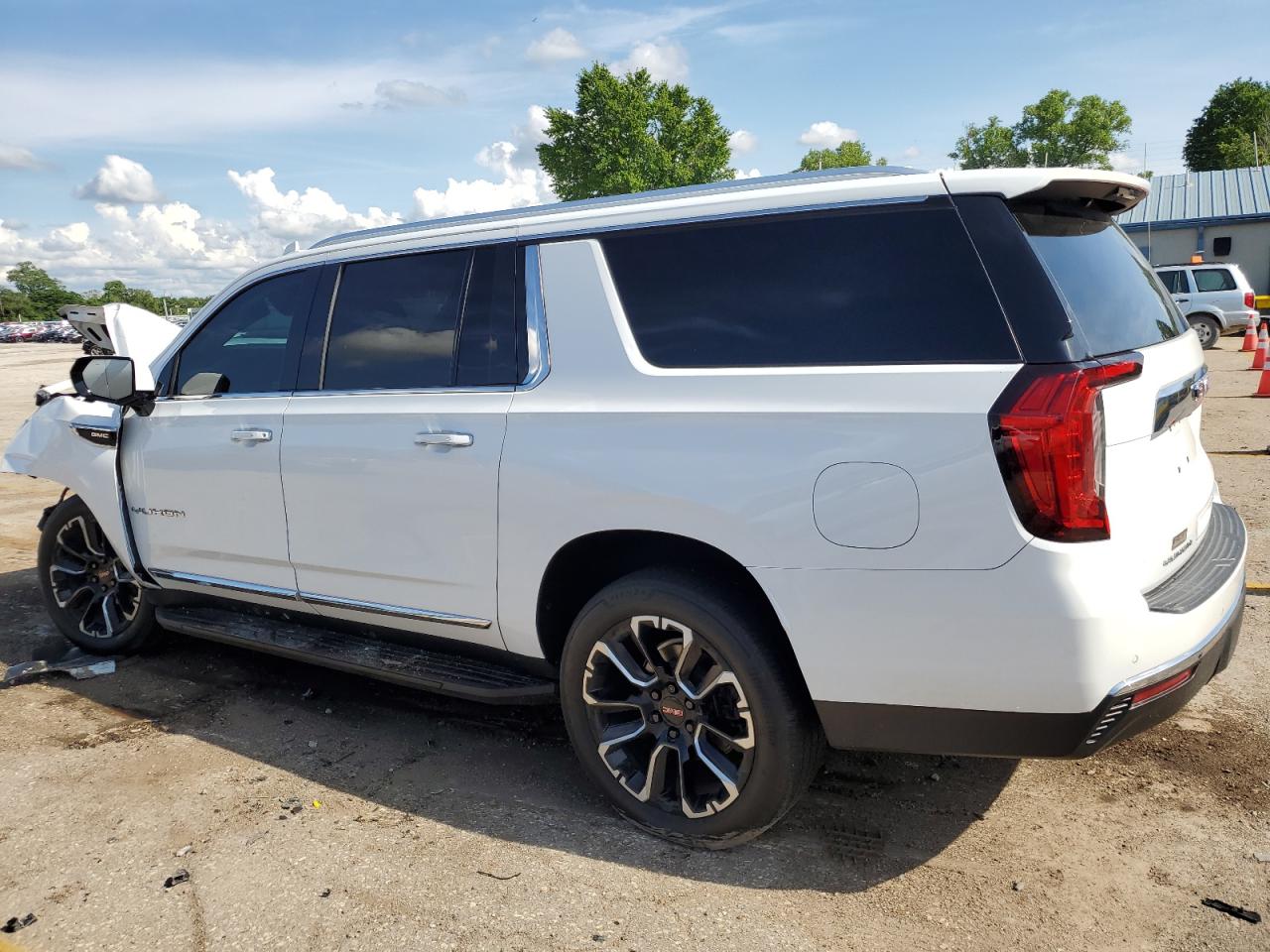 2022 GMC YUKON XL K1500 SLT VIN:1GKS2GKD7NR157074