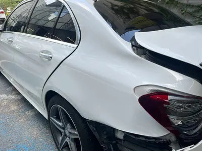 2017 Mercedes-Benz C 200 WDDWF4CB8HF483054 VIN:WDDWF4CB8HF483054