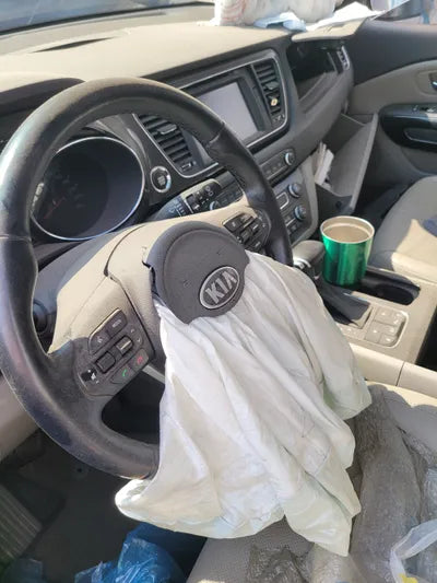 2017 Kia Carnival VIN: