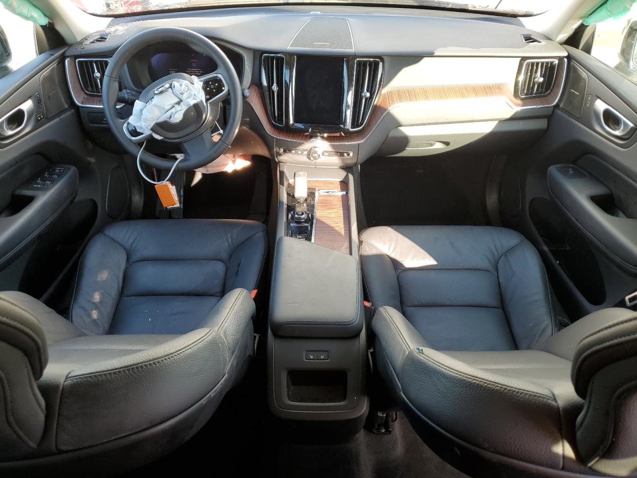 2024 VOLVO XC60 PLUS VIN:YV4L12RL7R1755282