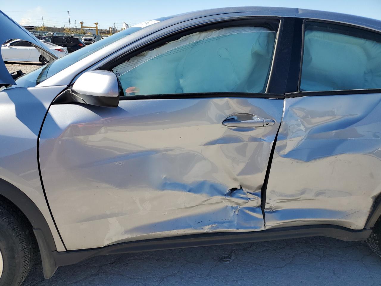 2022 HONDA HR-V LX VIN:3CZRU6H32NM768817