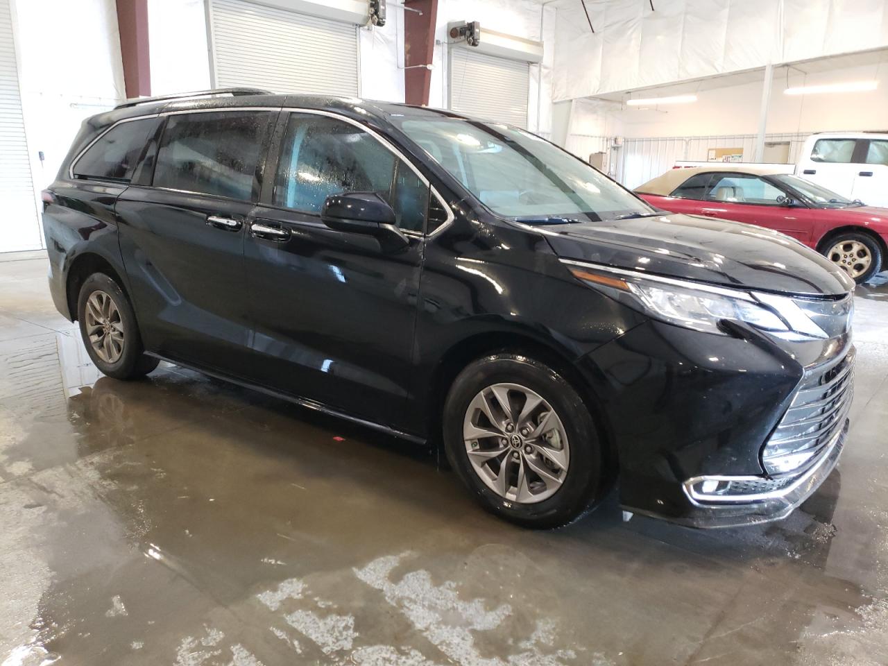 2022 TOYOTA SIENNA XLE VIN:5TDYRKEC5NS121926