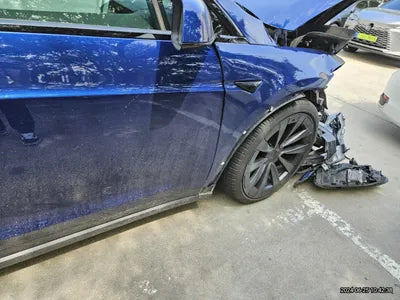 2023 Tesla Model X VIN: