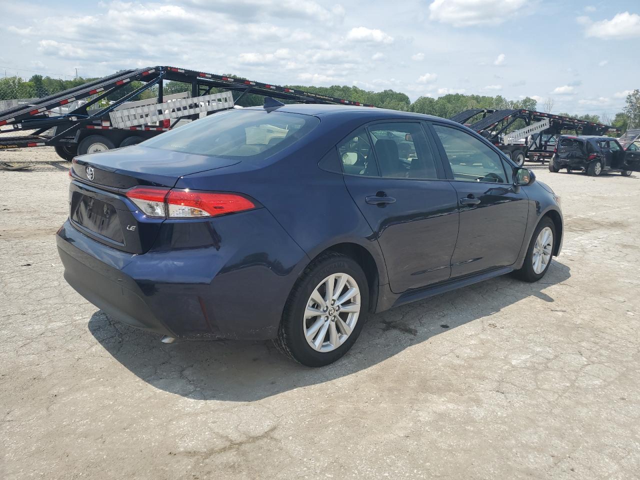 2024 TOYOTA COROLLA LE VIN:JTDB4MEEXRJ015105