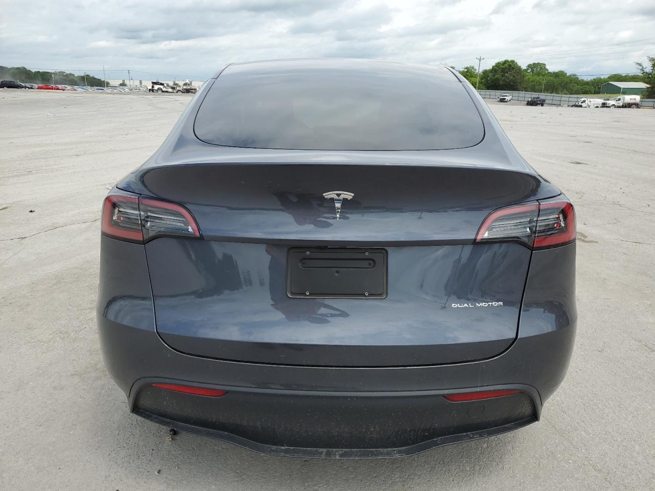 2023 TESLA MODEL Y  VIN:7SAYGDEE2PF835655