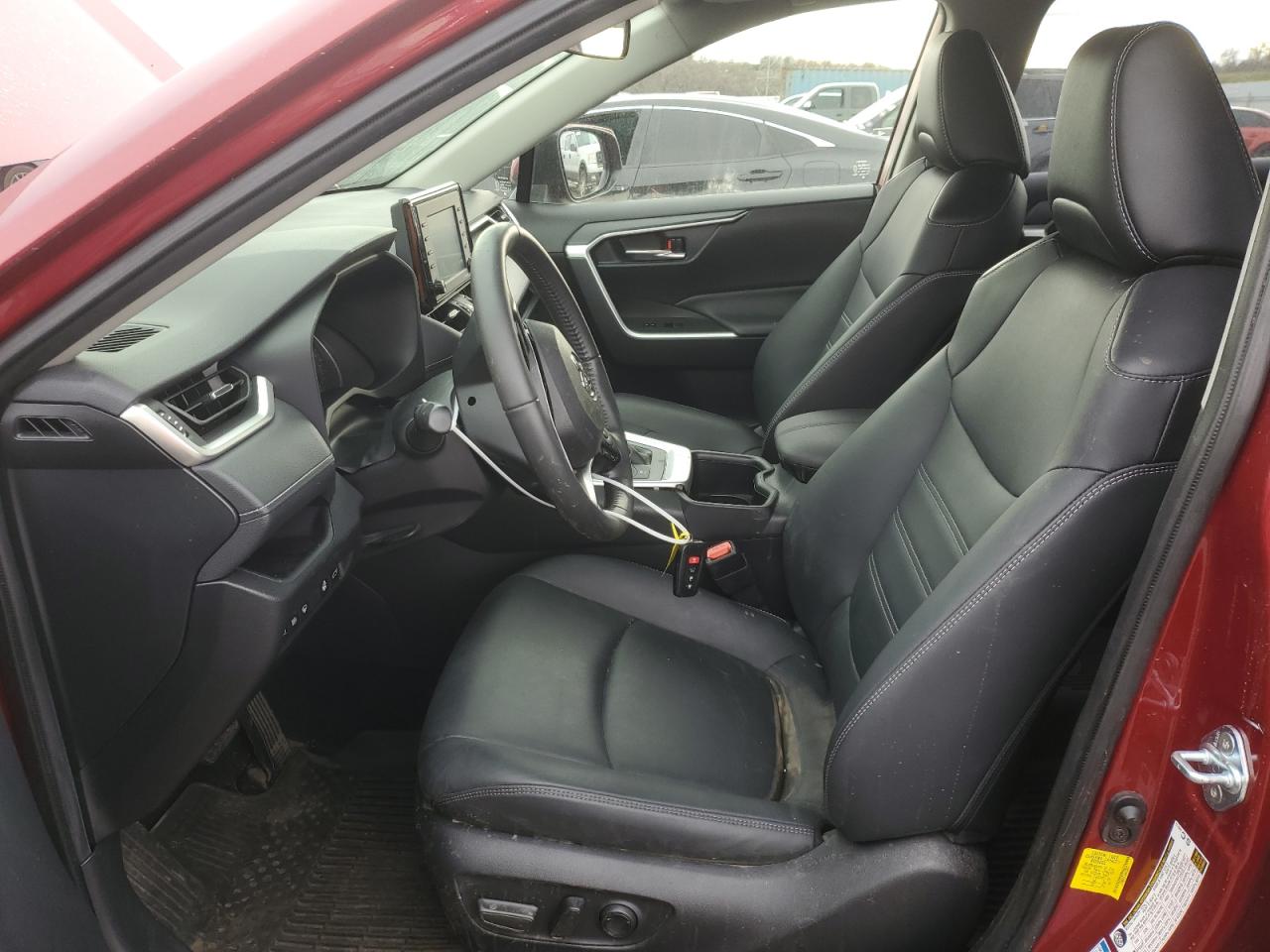 2022 TOYOTA RAV4 XLE PREMIUM VIN:JTMB6RFV2ND528637
