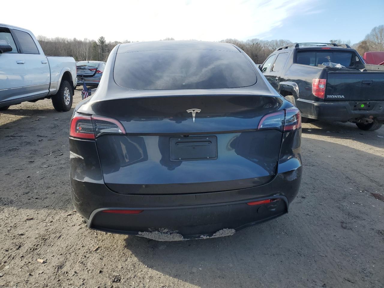 2024 TESLA MODEL Y  VIN:7SAYGDED1RF025136