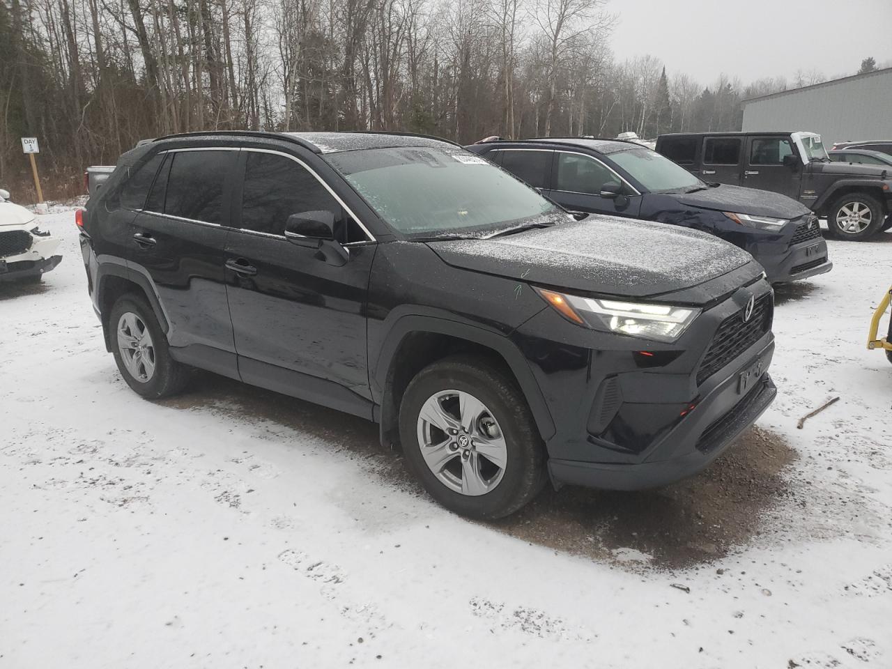 2024 TOYOTA RAV4 XLE VIN:2T3R1RFV7RC397180